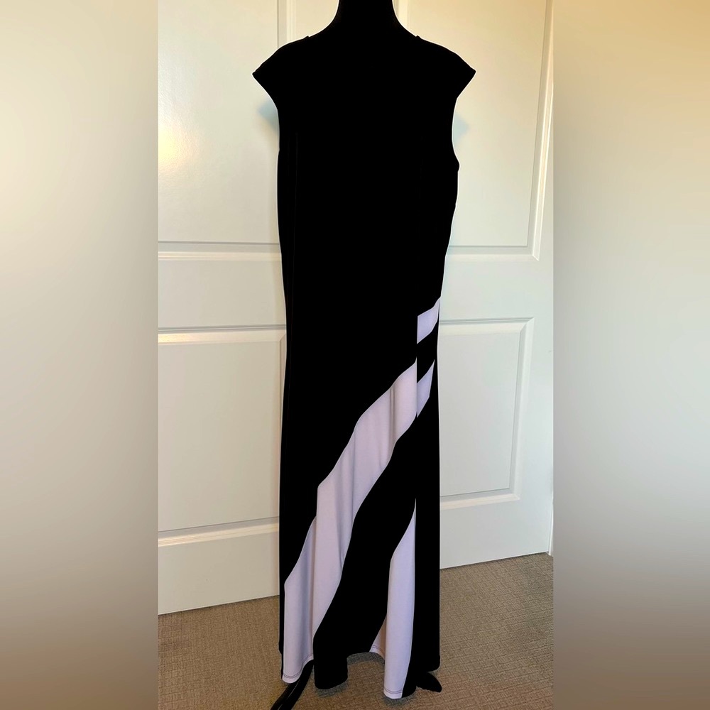 Black Two White Stripe Sleeveless Maxi Dress Size 1X